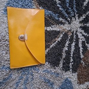Yellow Crossbody | Clutch